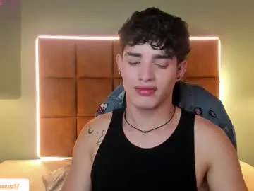 Chaturbate Adult Video Chat of alejootwink