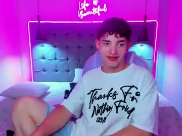 Chaturbate Best live sex cam show of alejootwink