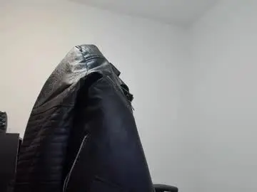 Chaturbate Sex Cam of alphagodleatherking92