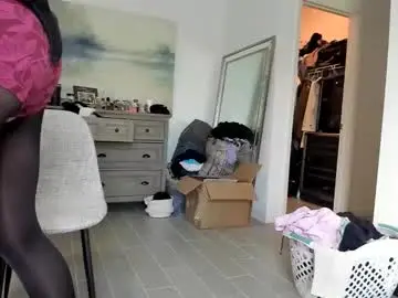 Chaturbate Best live sex cam show of bluekenyi52