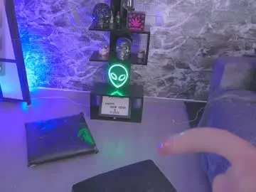 Chaturbate Free Porn Cam of darkly_waxx