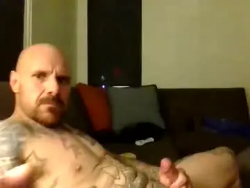 Chaturbate Live Sex Cam of bodyart85_19