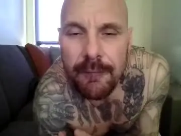 Chaturbate Live Sex Cam of bodyart85_19