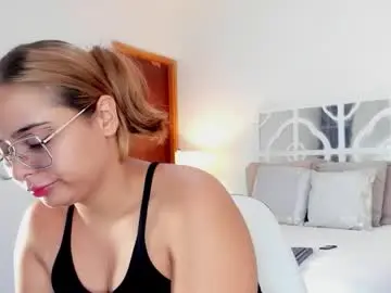 Chaturbate Sex Chat of mikaelastonne