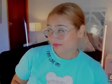 Chaturbate Sex Chat of mikaelastonne