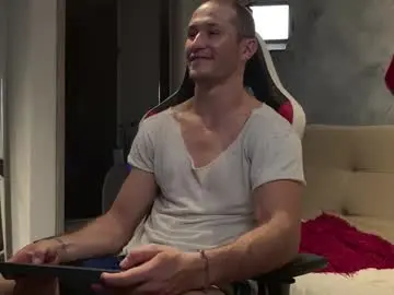 Chaturbate Nude Webcam of axel_fairchaild