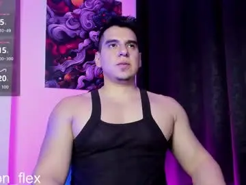 Chaturbate Live Sex Cam of leyton_flexx