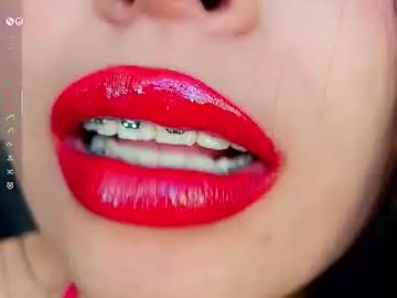 Chaturbate Watch Live Sex Cams of mia_roux1