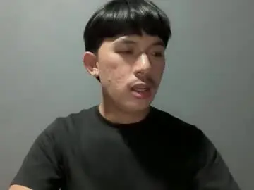 sweetguy102103 from chaturbate