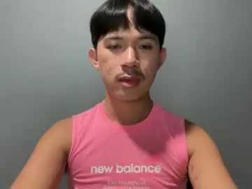 Chaturbate Free Porn Cam of sweetguy102103