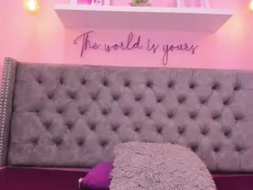 Chaturbate Watch Live Sex Cams of curvy_bigass18