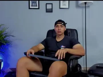 Chaturbate Watch Live Sex Cams of ronnie_canford