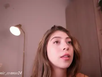 annie_evans24 from chaturbate