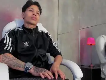 Chaturbate Adult Video Chat of renzo_dogan