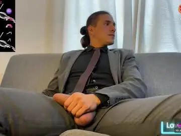 Chaturbate Live Sex Cam of tom_blunt96