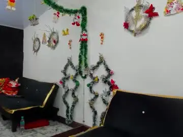 Chaturbate Live Sex Cam of lynn_and_esteban