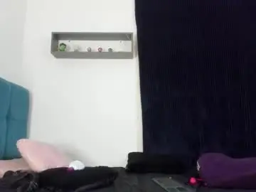 Chaturbate Sex Cam of miky_xxx