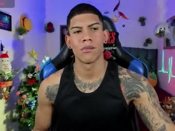 Chaturbate Nude Webcam of damian_latinxxx