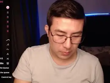 Chaturbate Free Live Porn of andrewmhilton_