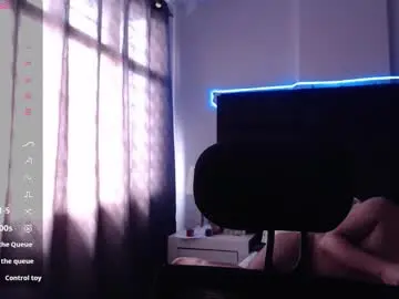 Chaturbate Live Sex of andrewmhilton_