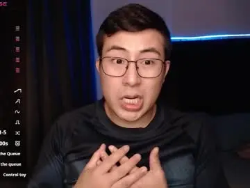 Chaturbate Free Live Porn of andrewmhilton_