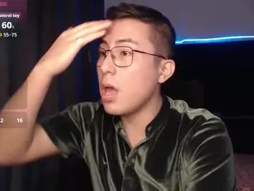 Chaturbate Live Sex of andrewmhilton_