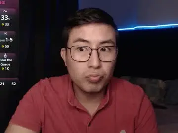 Chaturbate Live Sex Cam of andrewmhilton_