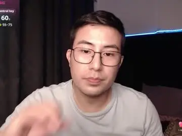 Chaturbate Sex Chat of andrewmhilton_