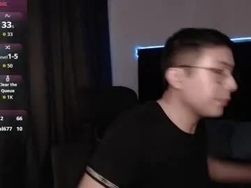 Chaturbate Sex Cam of andrewmhilton_