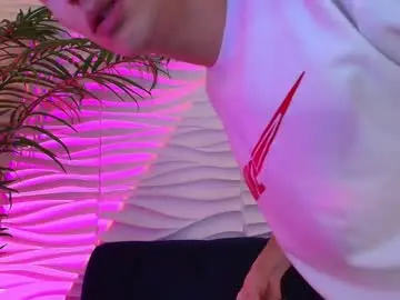 Chaturbate Live Porn of anton__monacu