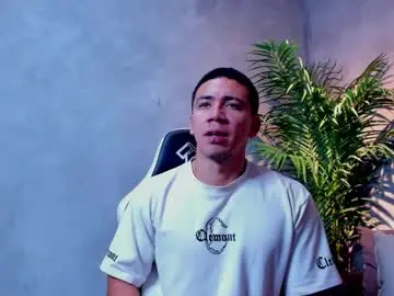 Chaturbate Live Porn of bastian_franco01