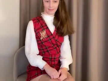 Chaturbate Live Sex Cam of shy_schoolgirl_