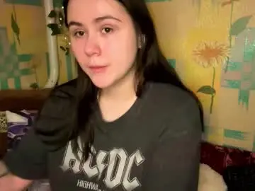 felvivalkitty from chaturbate