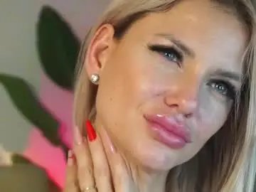 Chaturbate Live Sex of angeleyesblue25