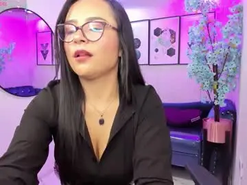 tiara_r from chaturbate