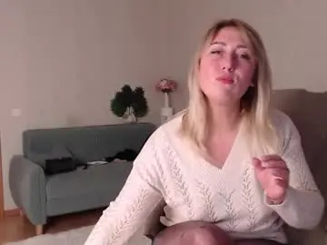 Chaturbate Nude Webcam of foxydiamond2020