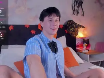 Chaturbate Watch Live Sex Cams of adrianoaubert