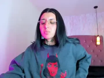 Chaturbate Free Porn Cam of iris_77