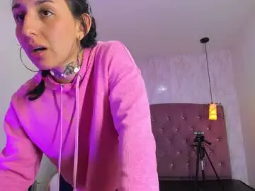 Chaturbate Free Porn Cam of iris_77