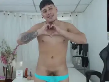 Chaturbate Nude Webcam of therockalejandro