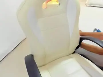 zharyt_18 from chaturbate