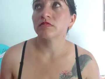 Chaturbate Free Porn Cam of emelyross_