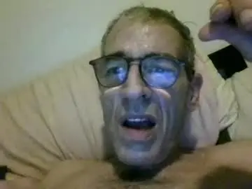 Chaturbate Live Sex Cam of royboy2561