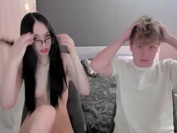 Chaturbate Live Sex Cam of ariel_rouse