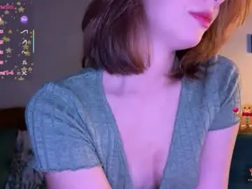 hannahinto from chaturbate