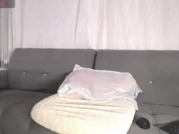 Chaturbate Live Sex Cam of rosalynda_collen