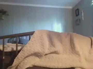 Chaturbate Live Sex Cam of southernpeach95