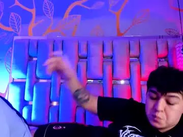 Chaturbate Adult Webcam of emilyandrew_