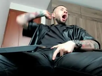 Chaturbate Live Sex Cam of master_steven_01