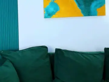 crystalcurtis from chaturbate